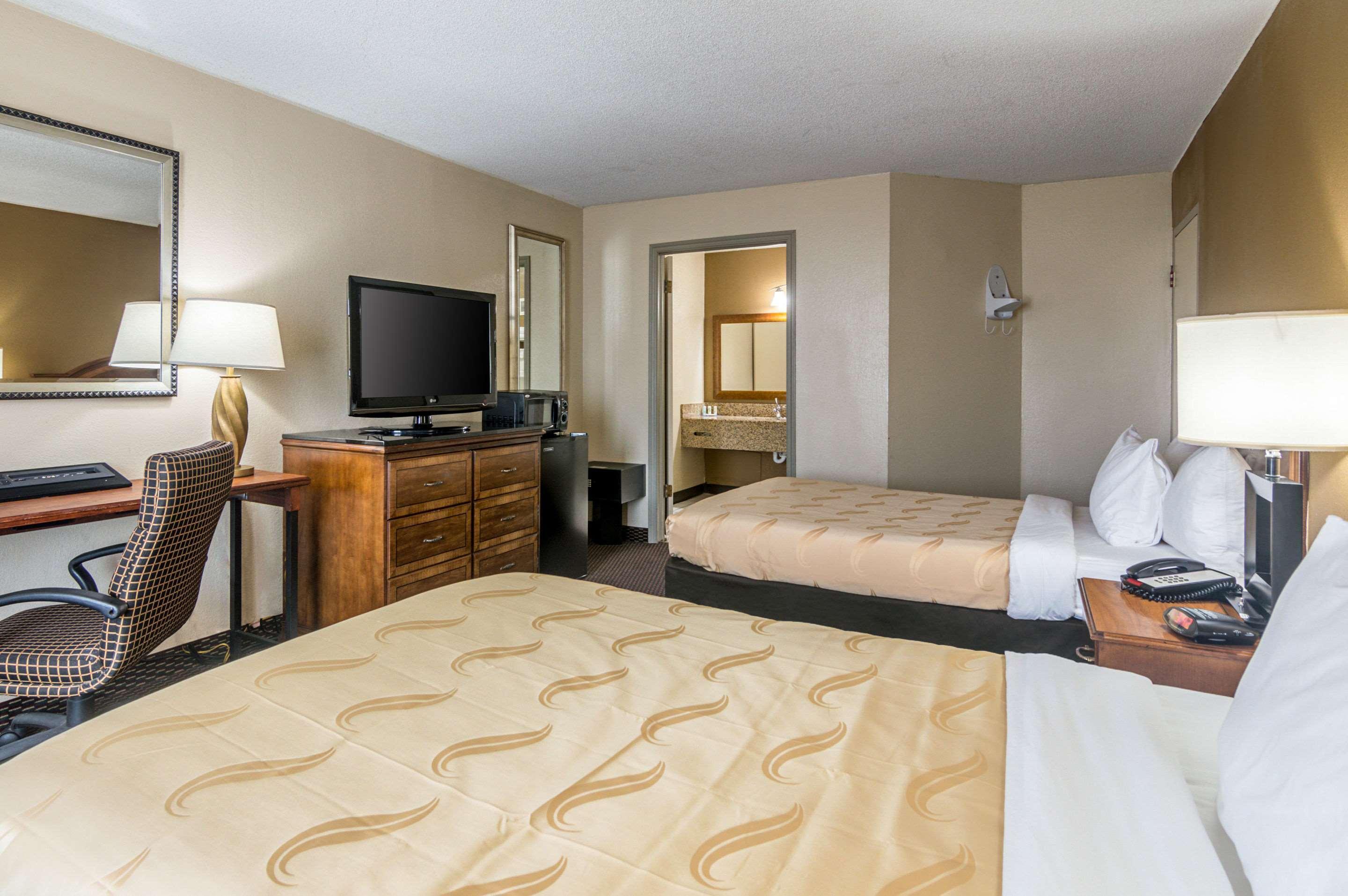 Quality Inn Shawnee I-40 Esterno foto