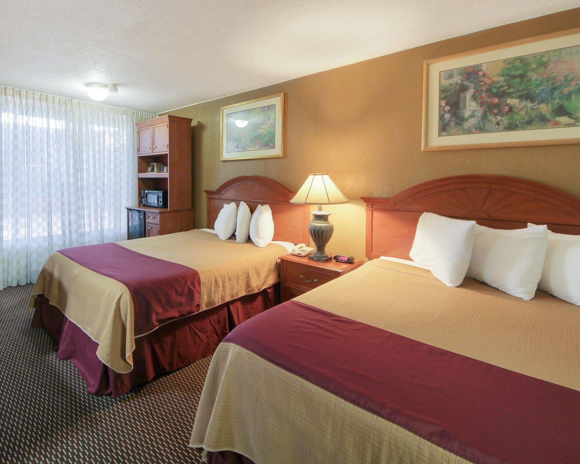 Quality Inn Shawnee I-40 Esterno foto