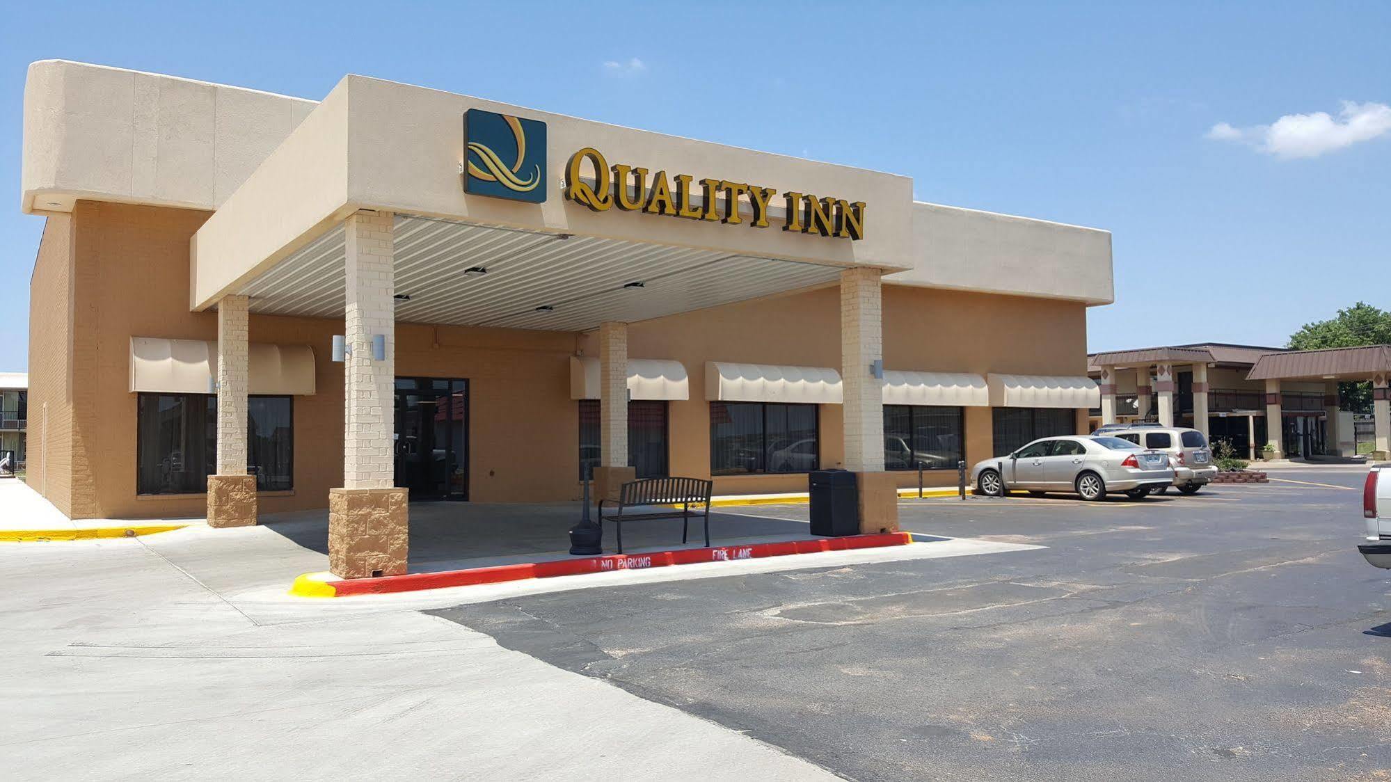 Quality Inn Shawnee I-40 Esterno foto